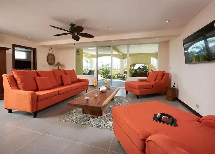 Beachfront - 7-br Villa, Private Cook Included - Casa Royal Potrero (Guanacaste)