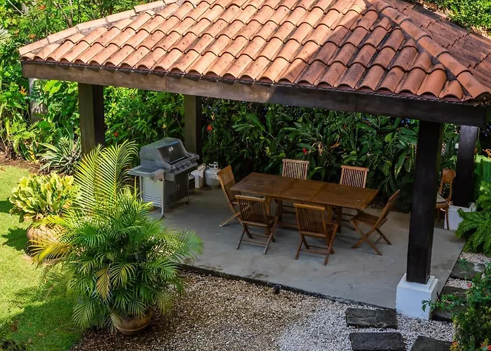 Beachfront - 7-br Villa, Private Cook Included - Casa Royal Villa