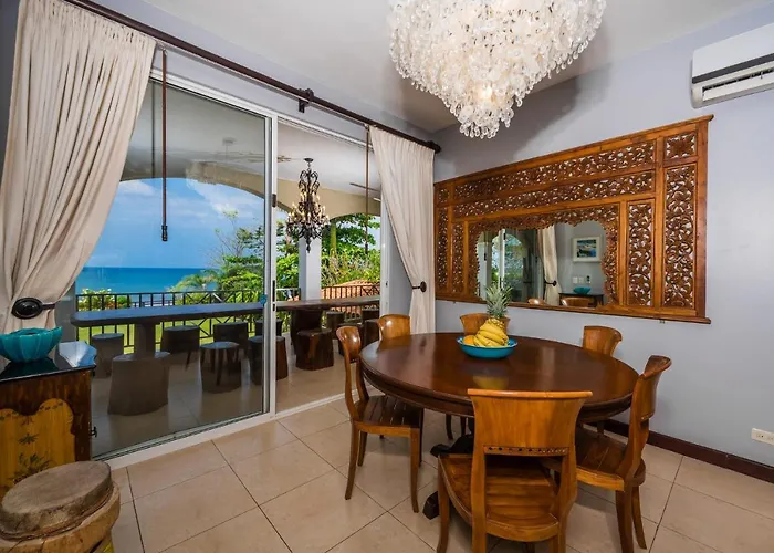 Beachfront - 7-br Villa, Private Cook Included - Casa Royal *