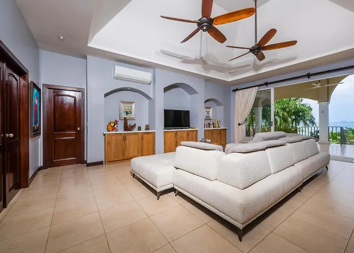 Villa Beachfront - 7-br Villa, Private Cook Included - Casa Royal Potrero (Guanacaste)