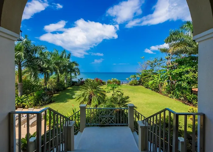 Beachfront - 7-br Villa, Private Cook Included - Casa Royal Villa *