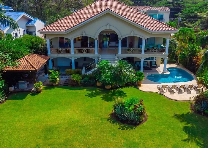 Villa Beachfront - 7-br Villa, Private Cook Included - Casa Royal Potrero (Guanacaste)
