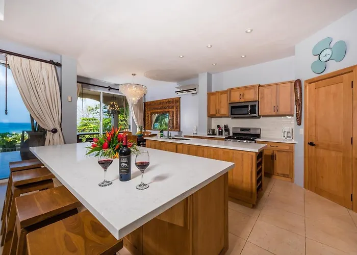Beachfront - 7-br Villa, Private Cook Included - Casa Royal * Potrero (Guanacaste)