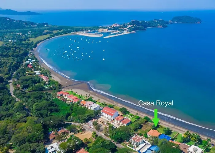 Beachfront - 7-br Villa, Private Cook Included - Casa Royal Villa *