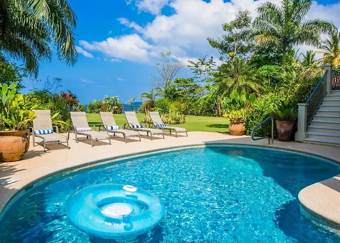 Beachfront - 7-br Villa, Private Cook Included - Casa Royal Villa