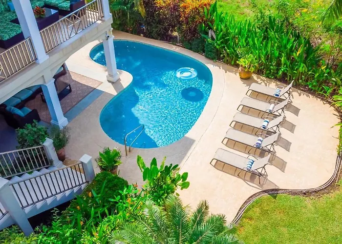 Beachfront - 7-br Villa, Private Cook Included - Casa Royal Villa *