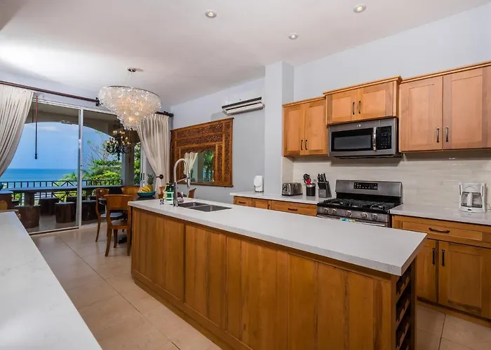 Villa Beachfront - 7-br Villa, Private Cook Included - Casa Royal Potrero (Guanacaste)
