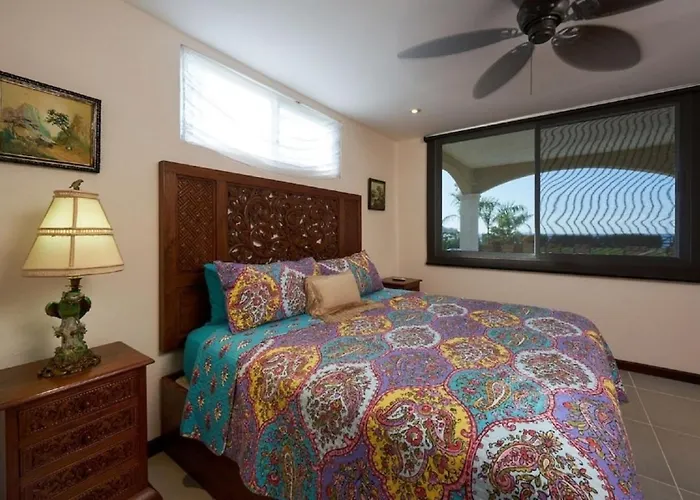 Villa Beachfront - 7-br Villa, Private Cook Included - Casa Royal *